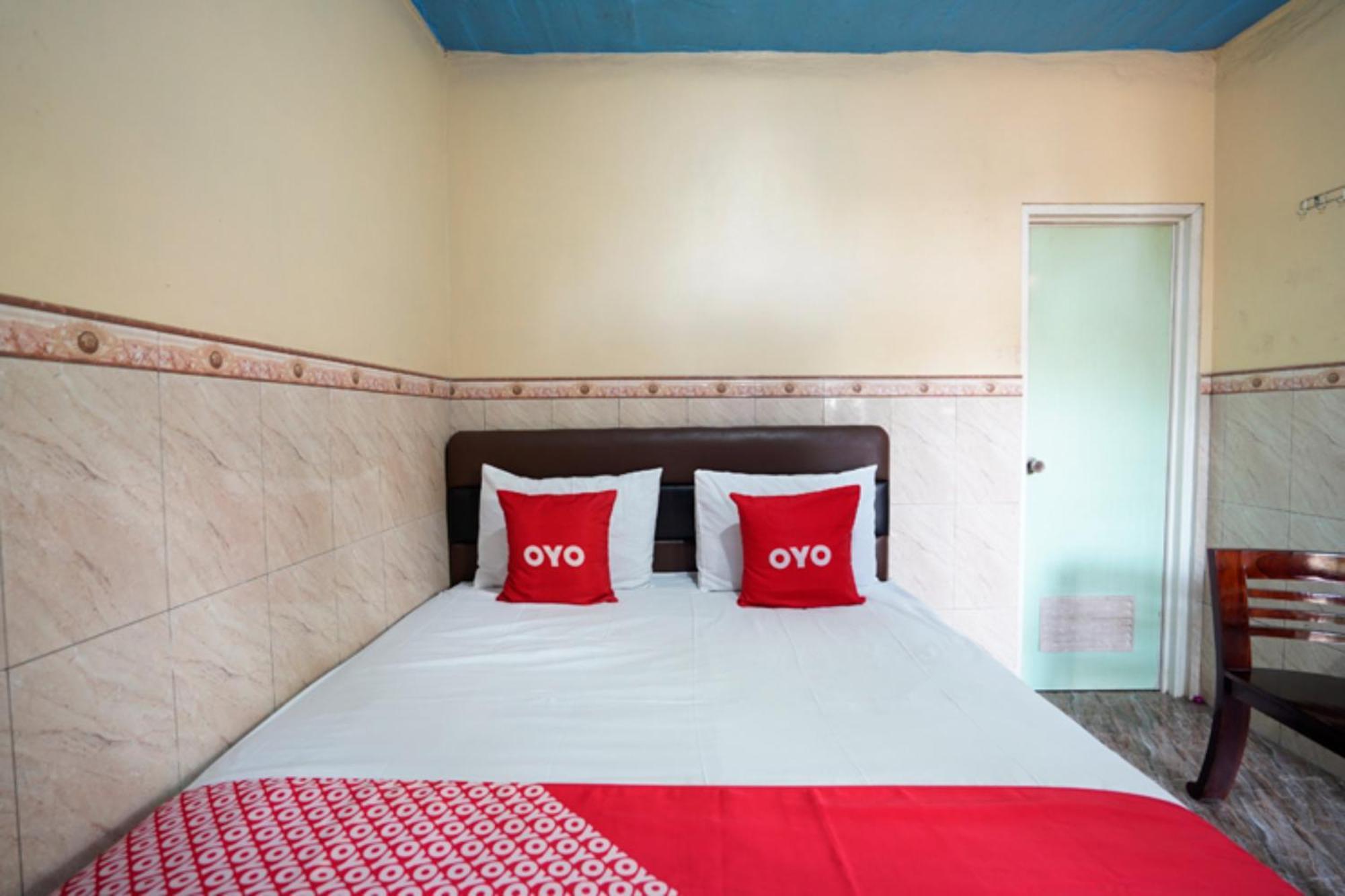 Oyo 927 Carina Hotel Claket Bagian luar foto