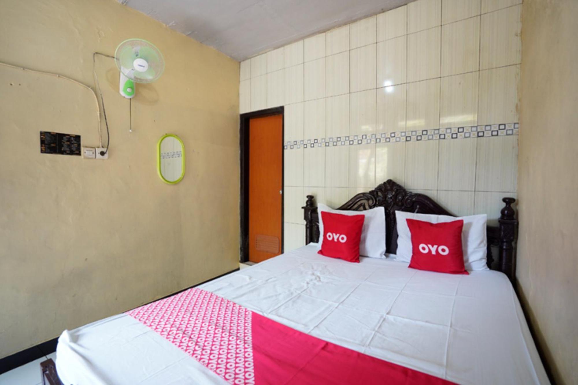Oyo 927 Carina Hotel Claket Bagian luar foto