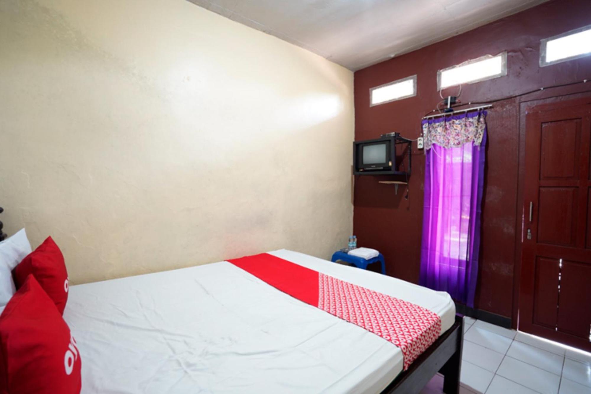 Oyo 927 Carina Hotel Claket Bagian luar foto
