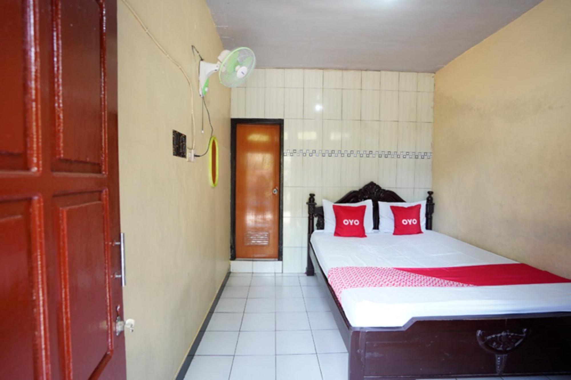 Oyo 927 Carina Hotel Claket Bagian luar foto