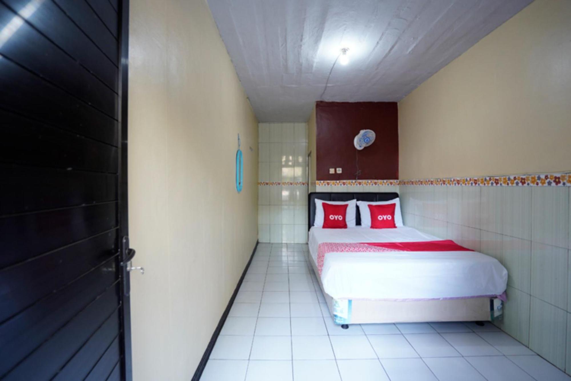 Oyo 927 Carina Hotel Claket Bagian luar foto