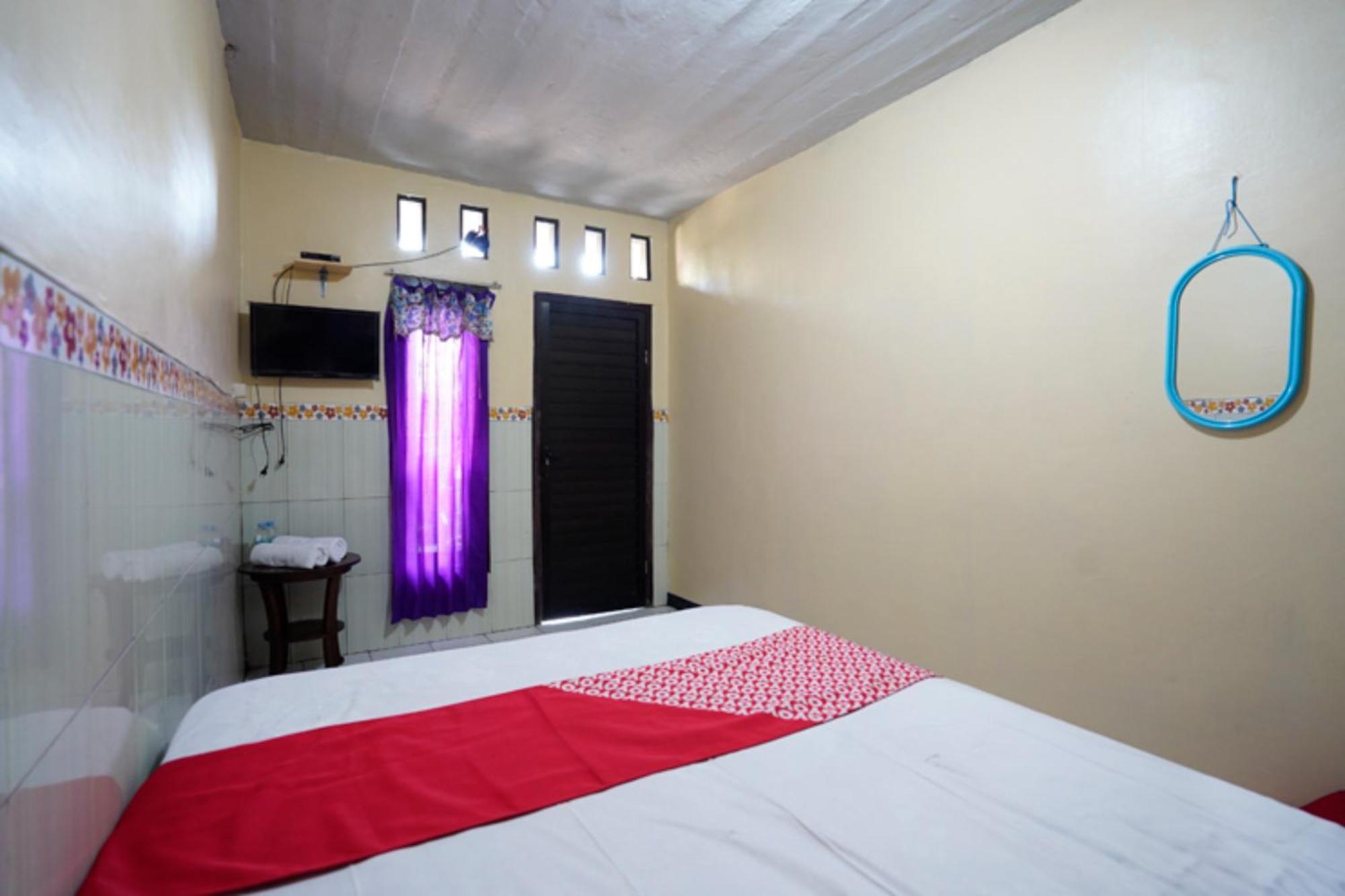 Oyo 927 Carina Hotel Claket Bagian luar foto