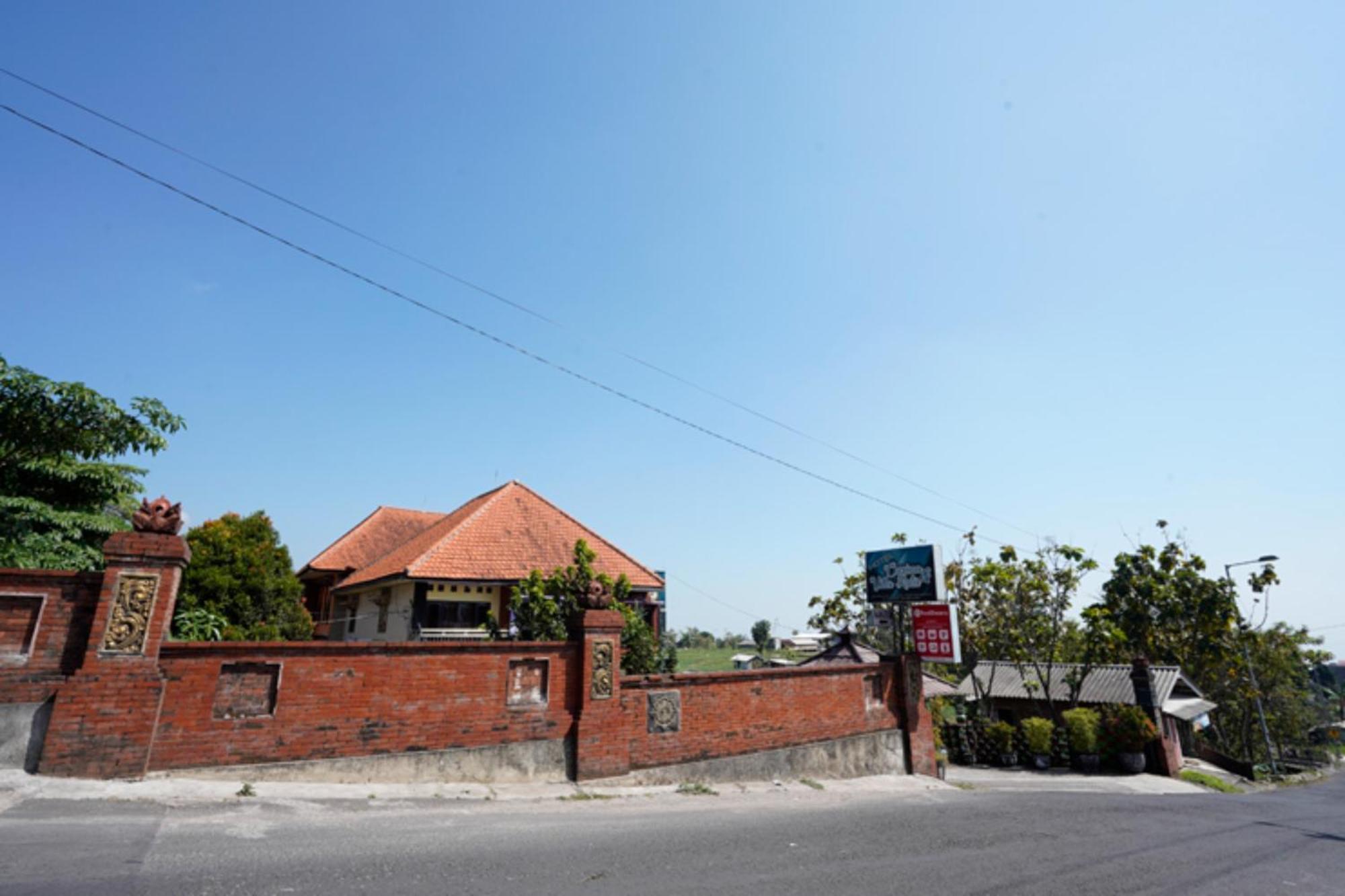 Oyo 927 Carina Hotel Claket Bagian luar foto